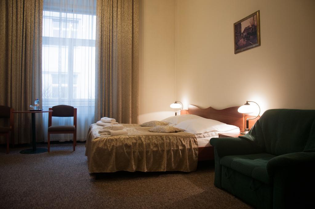 Hotel Fortuna Krasków Dış mekan fotoğraf